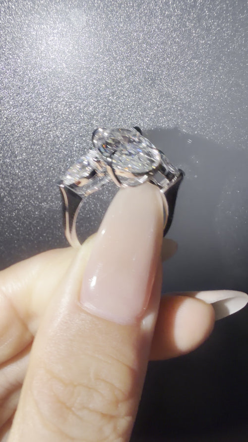 QIORA 5.00ct lab diamond ring, E colour VVS, 18K gold