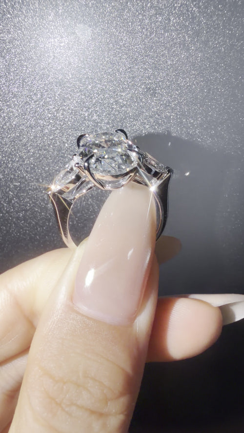 QIORA 5.00ct lab diamond ring detail