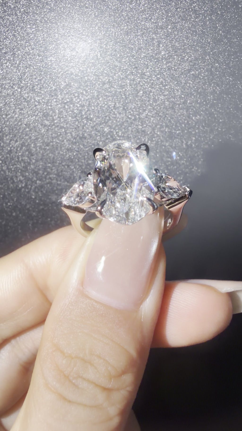 QIORA 5.00ct lab diamond ring on hand